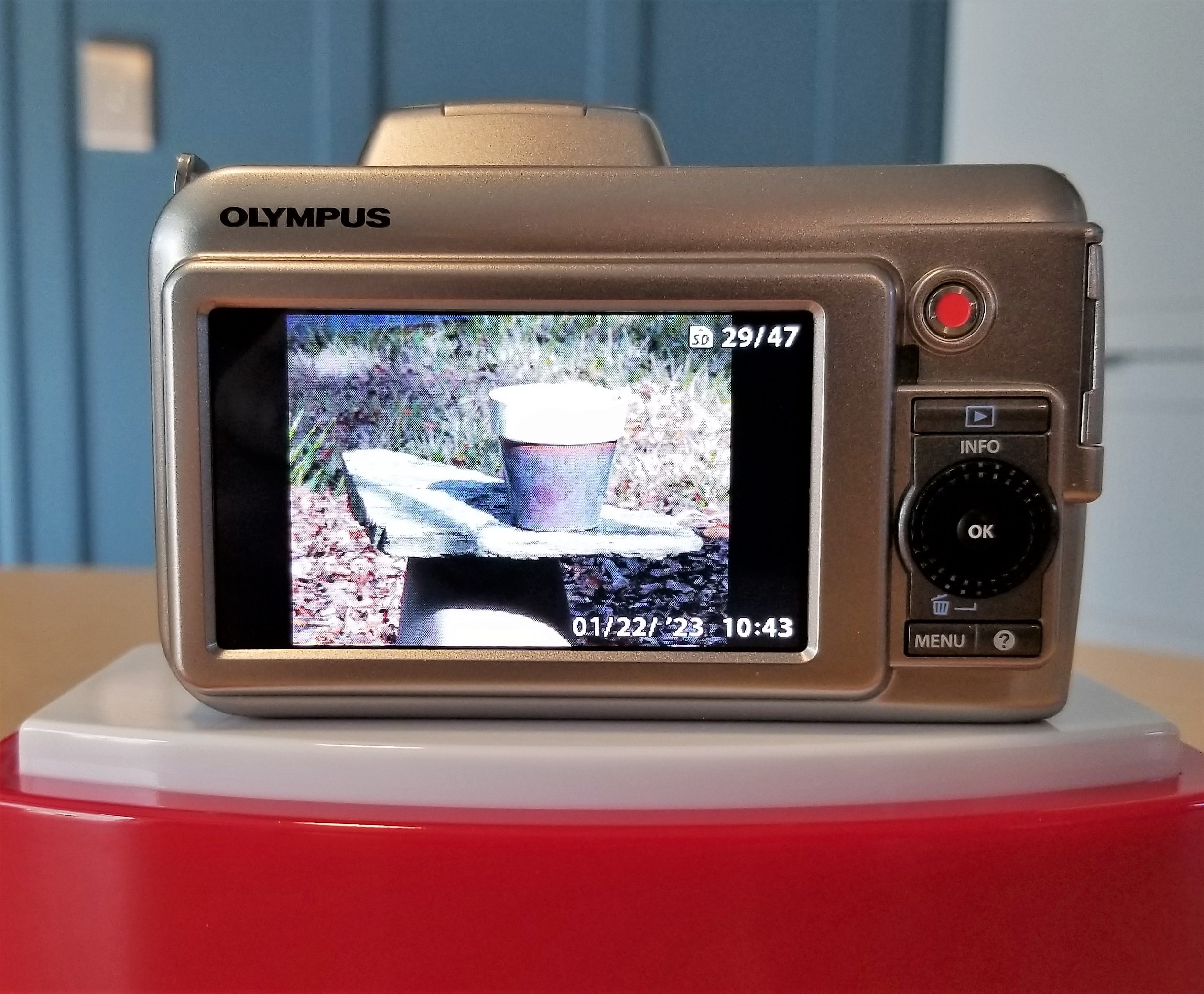 Olympus SP-800UZ 'Super Camera' | Chasing Classic Cameras with Chris