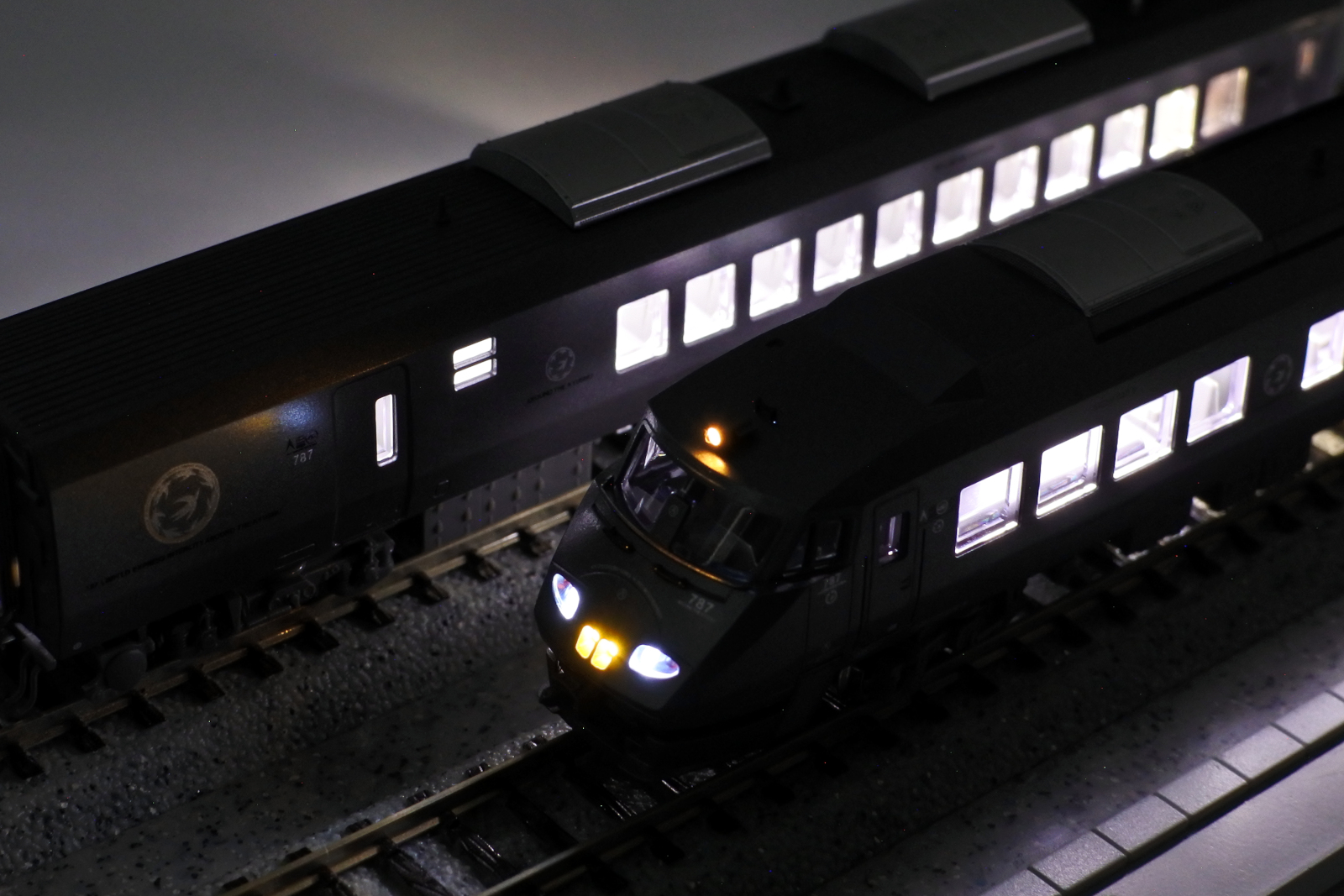 KATOの787系に室内灯を装着！雰囲気が劇的に変わる！ - Y'sジャーナル