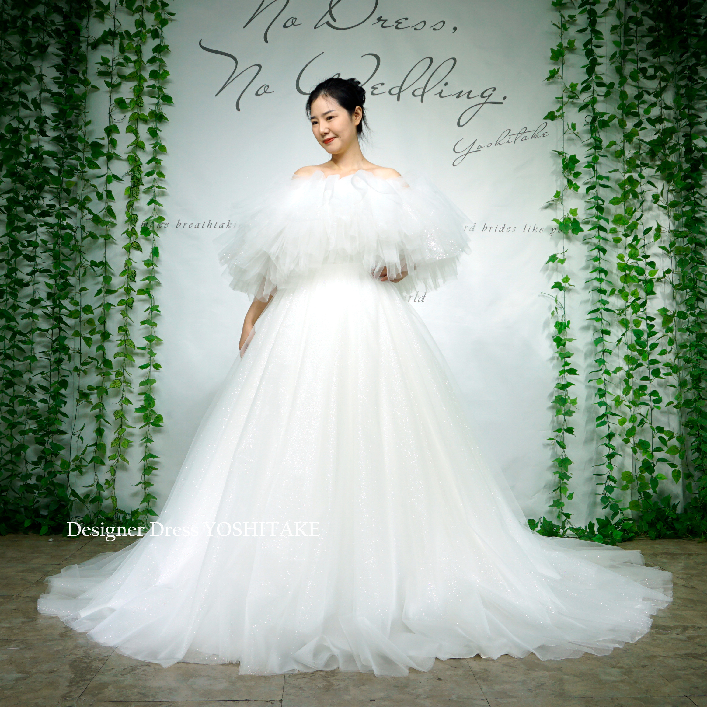 新作 ふわふわチュールオフショルダー・Aラインウエディングドレス