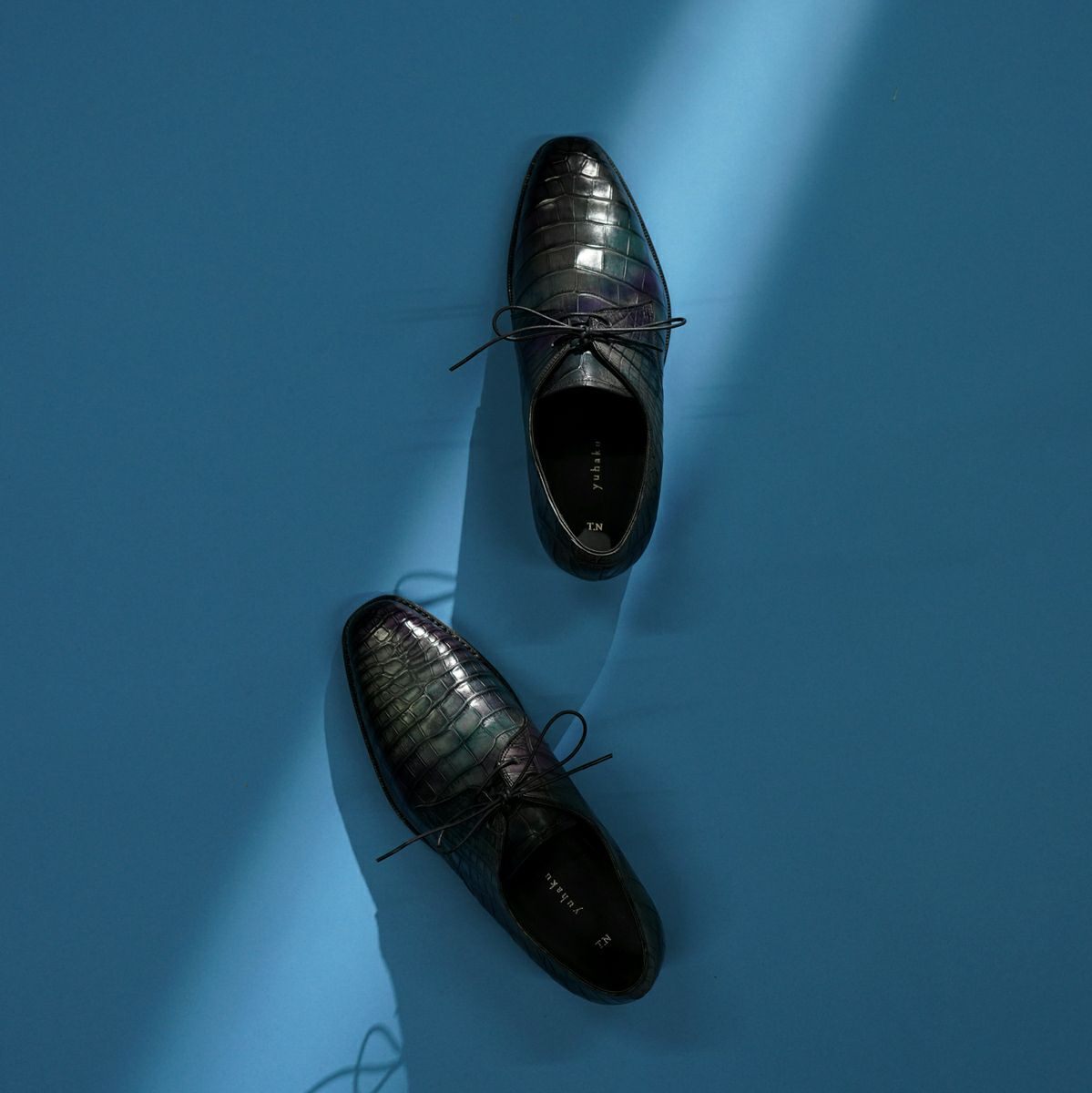 YFA1811 クロコダイル プレーントゥ外羽根 ドレスシューズ ｜美しい