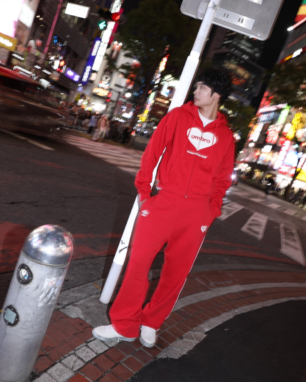 2009B6FE-D425-4422-A306-