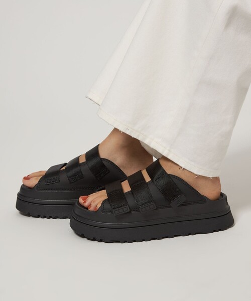 UGG Australia（アグオーストラリア） サンダル 「UGG」ゴールデン