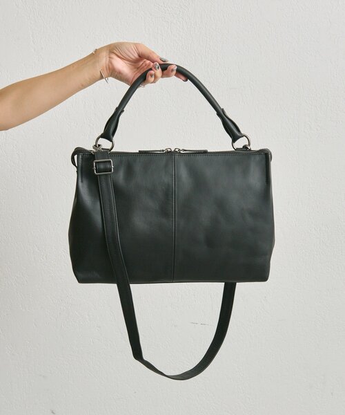 ear PAPILLONNER（イア パピヨネ） ショルダーバッグ バッグ 「本革/A4