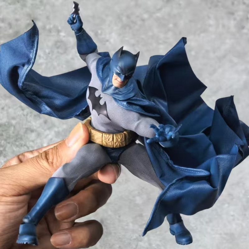 In Stock GONG Studio DC Batman Hush & Superman Hush 17.5cm Anime
