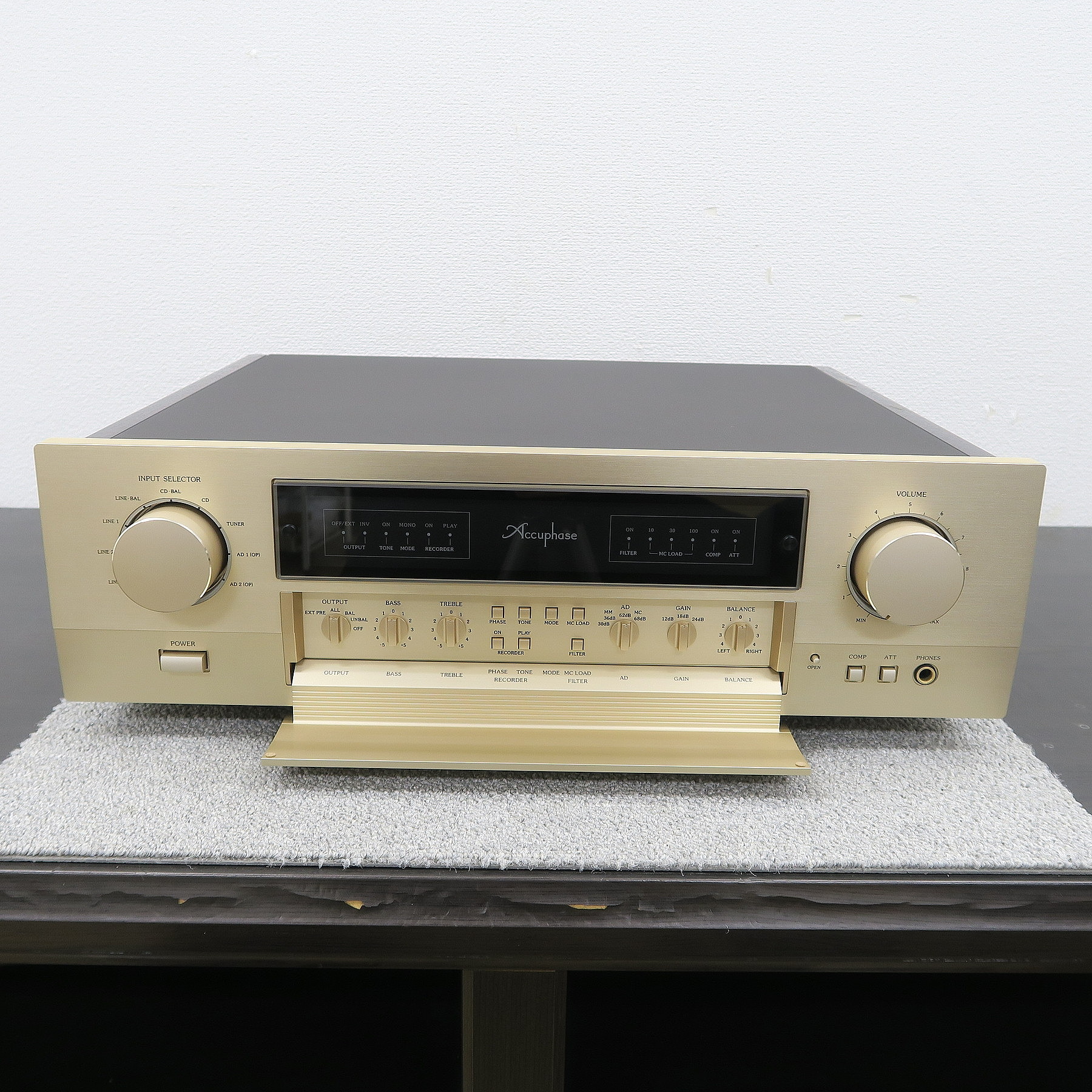 Aランク】Accuphase C-2410 プリアンプ アキュフェーズ @56325 / 中古
