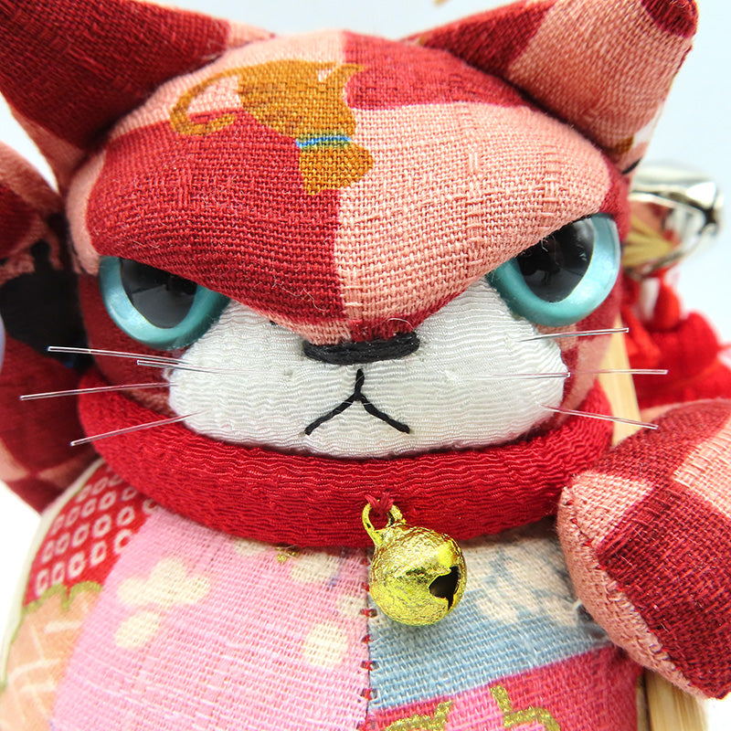 萩工房 わるねこ 熊手・鈴持ち ネコ＆和花柄 座布団付き