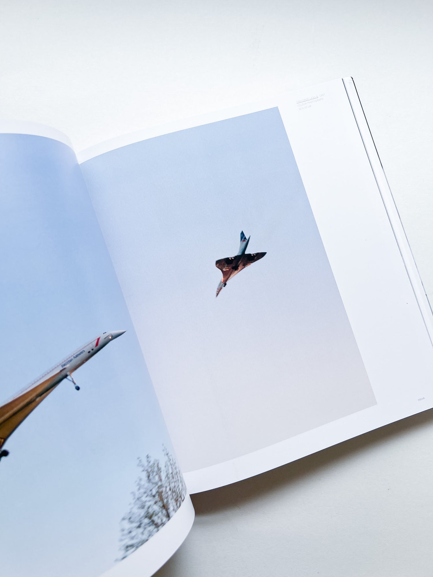 WOLFGANG TILLMANS / Wolfgang Tillmans - 本 屋 青 旗 Ao-Hata Bookstore