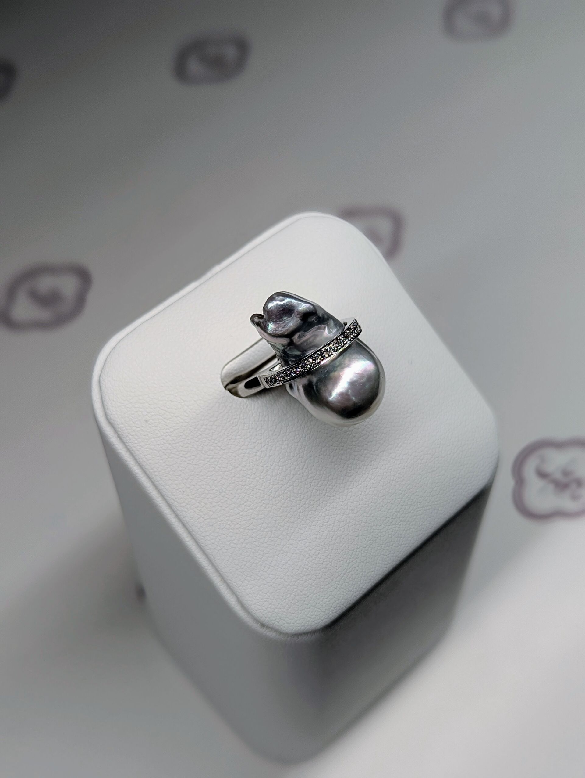 白蝶ケシ真珠プラチナリング | 商品紹介 | 三重県伊勢の真珠なら天埜真珠