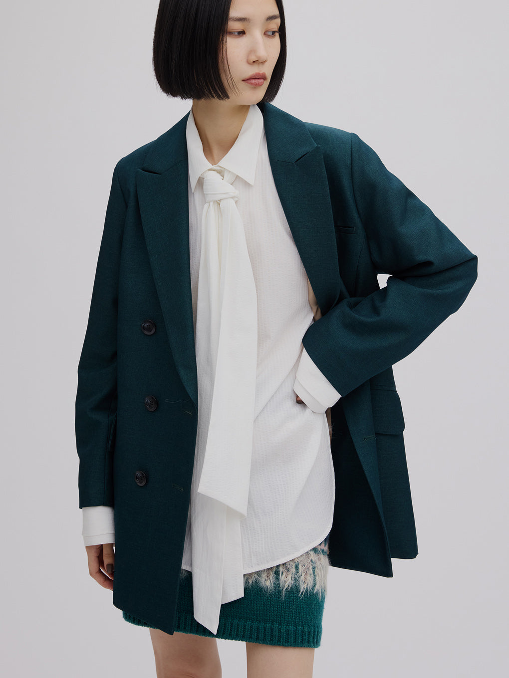 UND UNEVENNESS TIE BLOUSE