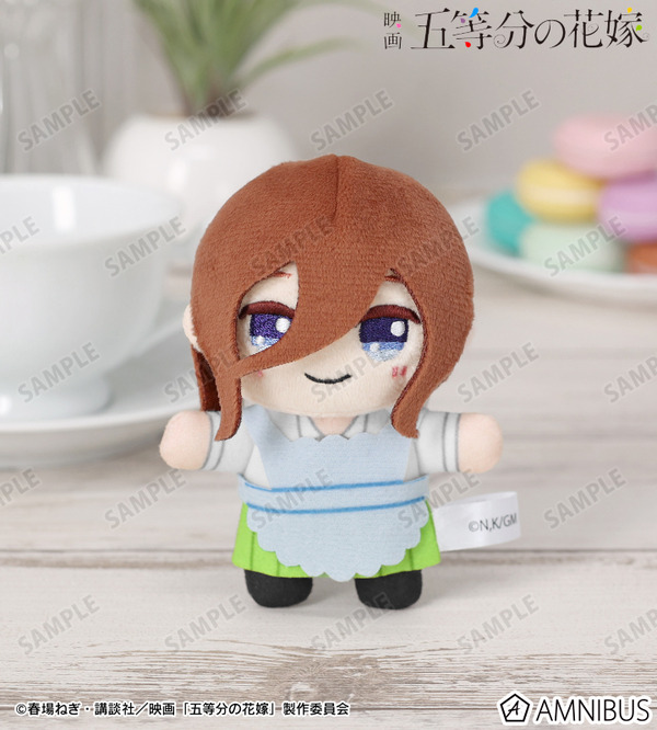 五等分の花嫁」二乃、三玖、四葉たちが制服エプロン姿に♪“ちょこんと