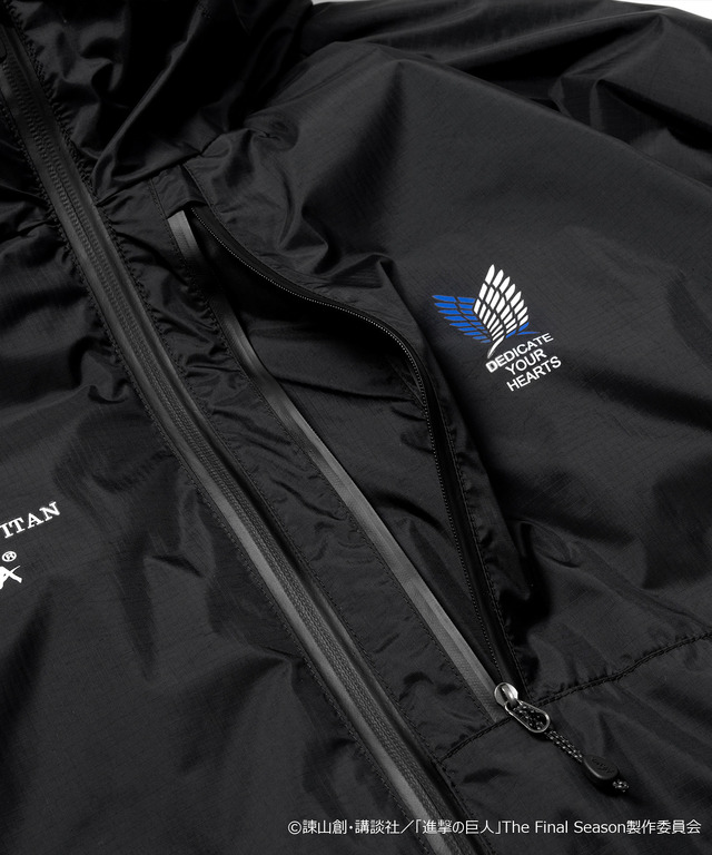 進撃の巨人」“壁の巨人”寝袋がインパクト大！エレン＆リヴァイのダウン