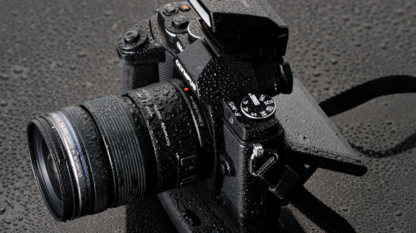 ASCII.jp：オリンパスの名機「OM」がミラーレス一眼で復活！ (1/2)