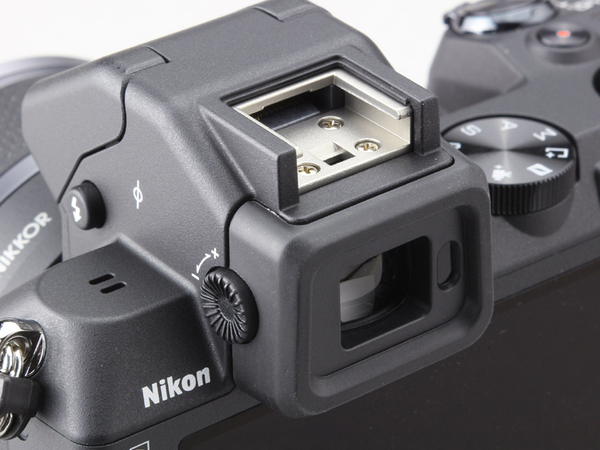 ASCII.jp：小さいけど画質に妥協ナシ！ 最上位な「Nikon 1 V2