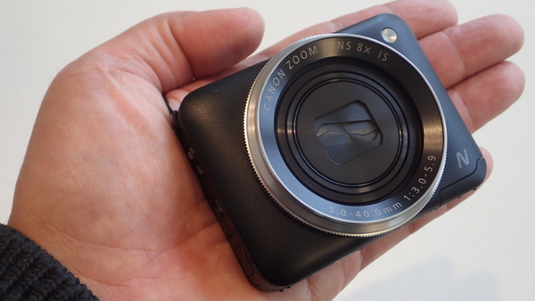 ASCII.jp：コンパクトなクラウド連携コンデジ「PowerShot N2」を衝動