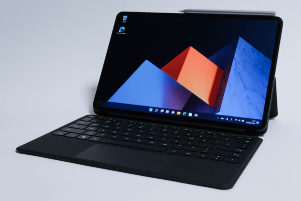 ASCII.jp：12.6型有機EL搭載の2in1 PC「HUAWEI MateBook E」を隅々まで解説