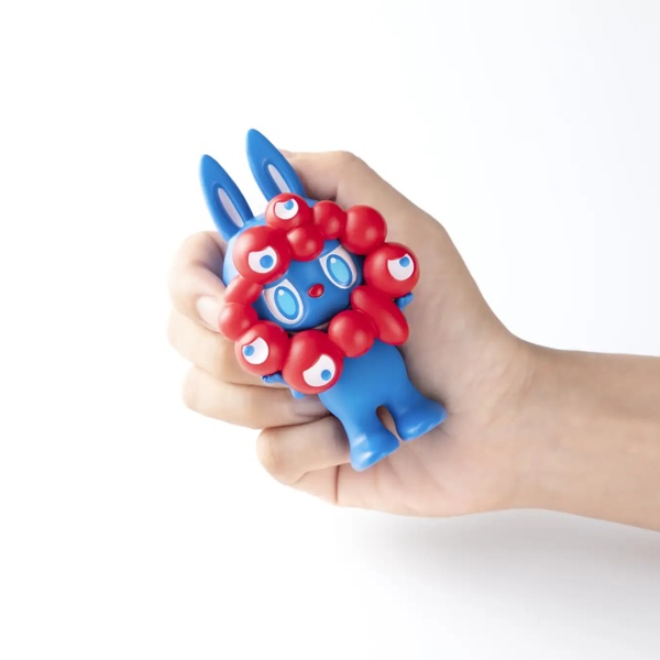 ASCII.jp：ミャクミャク×ラブブ、万博会場で限定販売