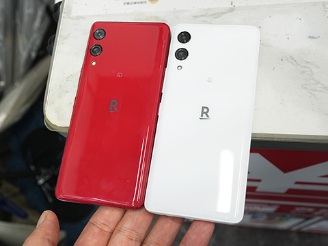 片手で持ちやすい「Rakuten Hand 5G」が5,980円から！イオシスに中古品