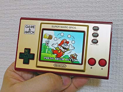 任天堂の「ゲーム&ウオッチ スーパーマリオブラザーズ」が発売、3つの