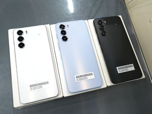 おサイフケータイ対応の5Gスマホが10,800円！未使用品セール - AKIBA