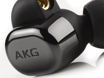 AKG、約10万円の新リファレンスイヤフォン「N5005」。BTケーブルや音質