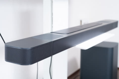 あの“リア分離”JBLサウンドバーが10万円以下、「BAR 800」の最強っ