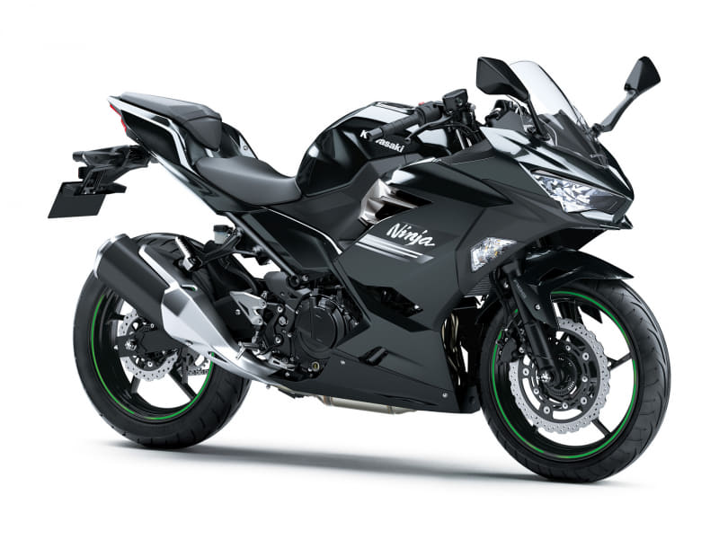 カワサキ、新グラフィック採用「Ninja ZX-25R」シリーズなど5モデル