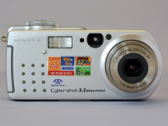 オールドデジカメの凱旋：ソニーサイバーショットDSC-P5（2001年
