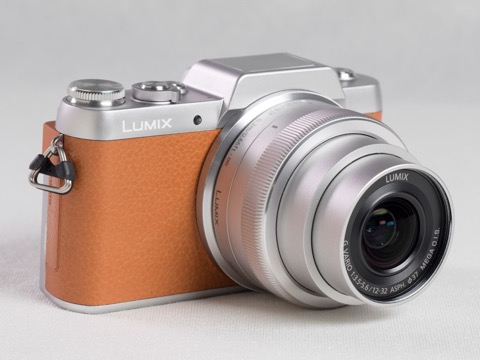特別企画：“自撮り最強カメラ”LUMIX GF7を女子目線で語る - デジカメ