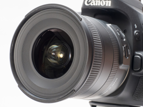 交換レンズレビュー：10-24mm F/3.5-4.5 Di II VC HLD（Model B023