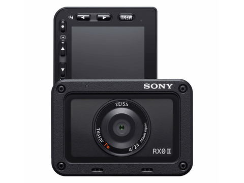 ソニー、可動式液晶モニター搭載で世界最小最軽量「RX0 II