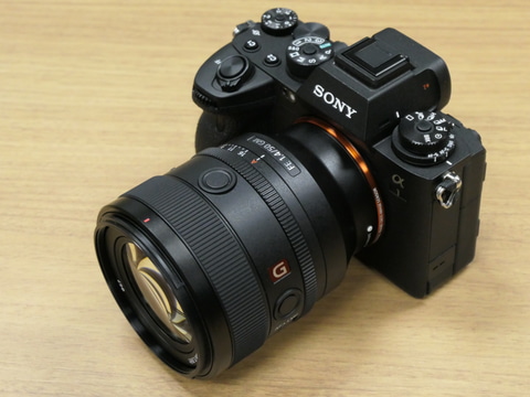 ソニー、G Master画質を小型軽量化した「FE 50mm F1.4 GM」。動画対応