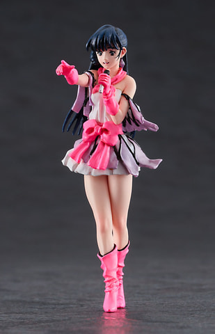 ヤックデカルチャー……！プラモデル「リン・ミンメイ（ステージドレス