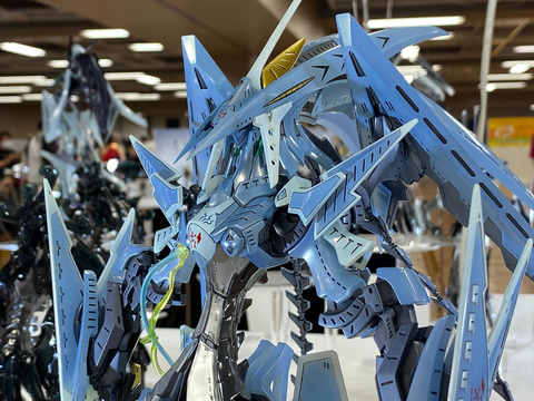 ホビーラウンド27】「ファイブスター物語」より1/72スケールガレージ