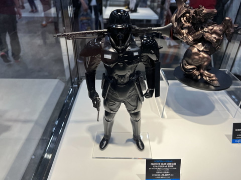 犬狼伝説」プロテクトギアのソフビ復刻版が海洋堂ブースで先行販売