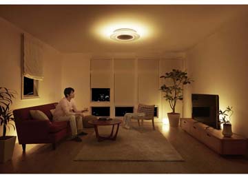 パナソニック、Bluetoothで複数の照明器具を一括コントロールできるLED