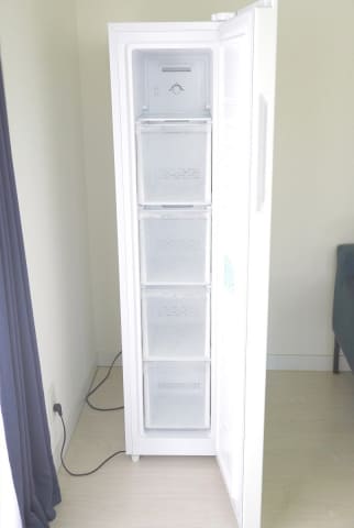 コストコ好き大助かり! すき間に置けるアクアのサブ冷凍庫を導入して