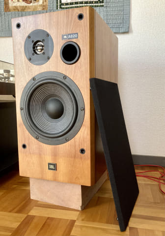 思い出家電】単身赴任の頃を思い出させるJBLのスピーカー - 家電Watch