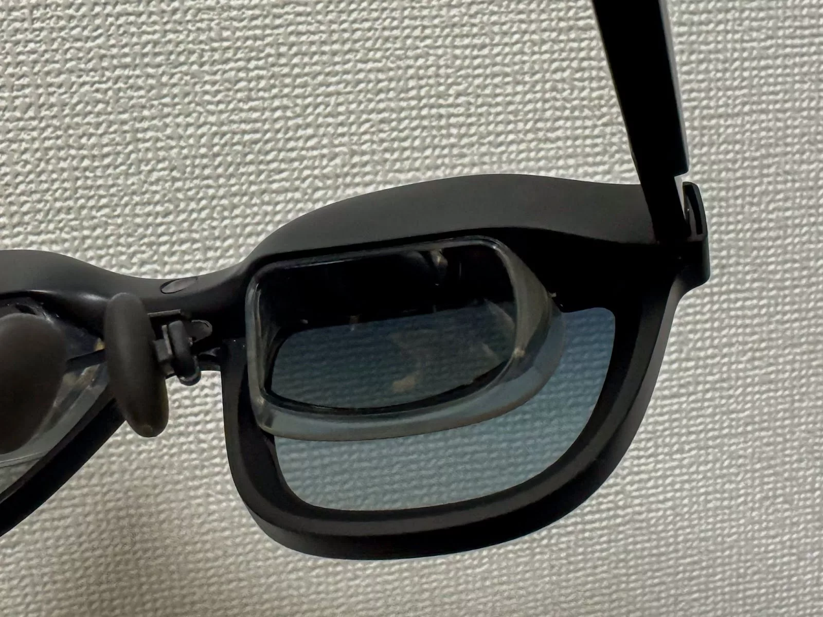 半年使って考える サングラス型ディスプレイ「XREAL Air 2 Pro」の価値