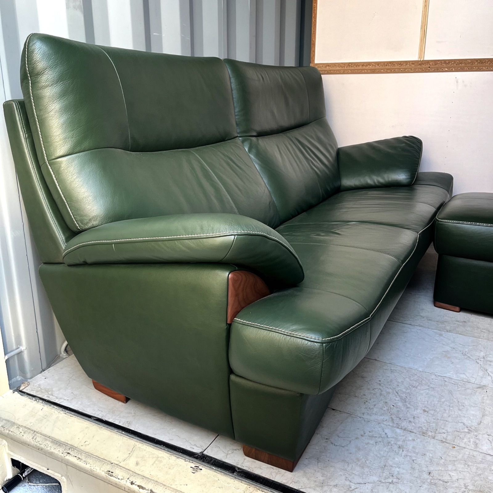 取付無料！カリモク チターノ ブルックス 本革ダークグリーンソファ