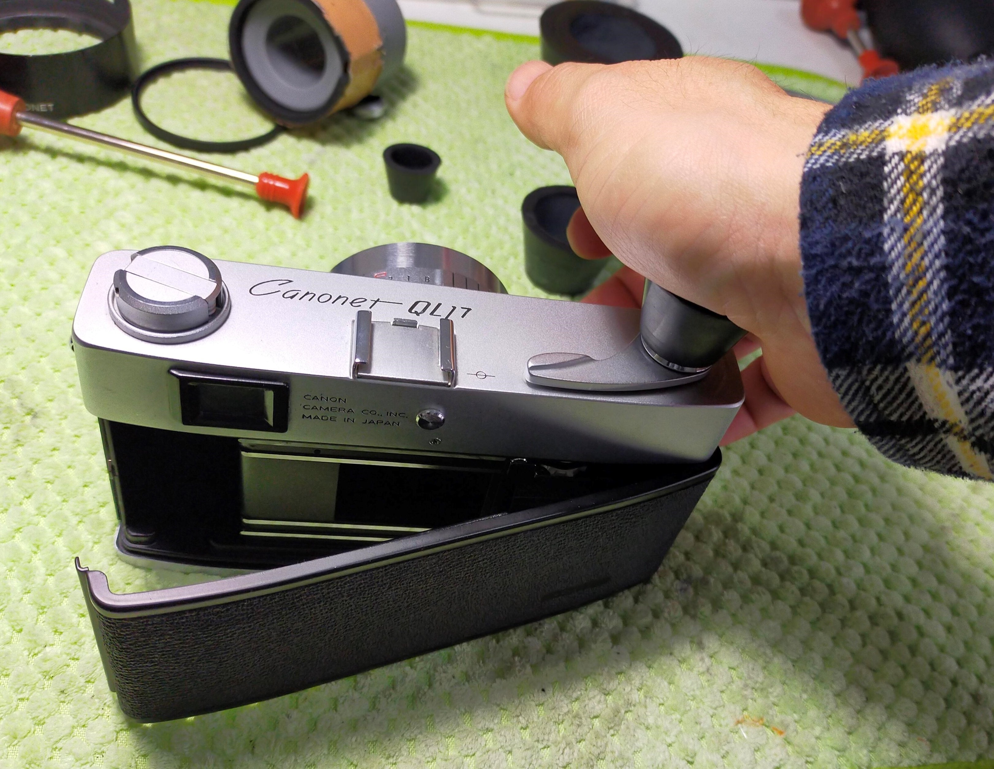 Canon Canonet QL17の分解｜フィルムカメラ修理のアクアカメラ