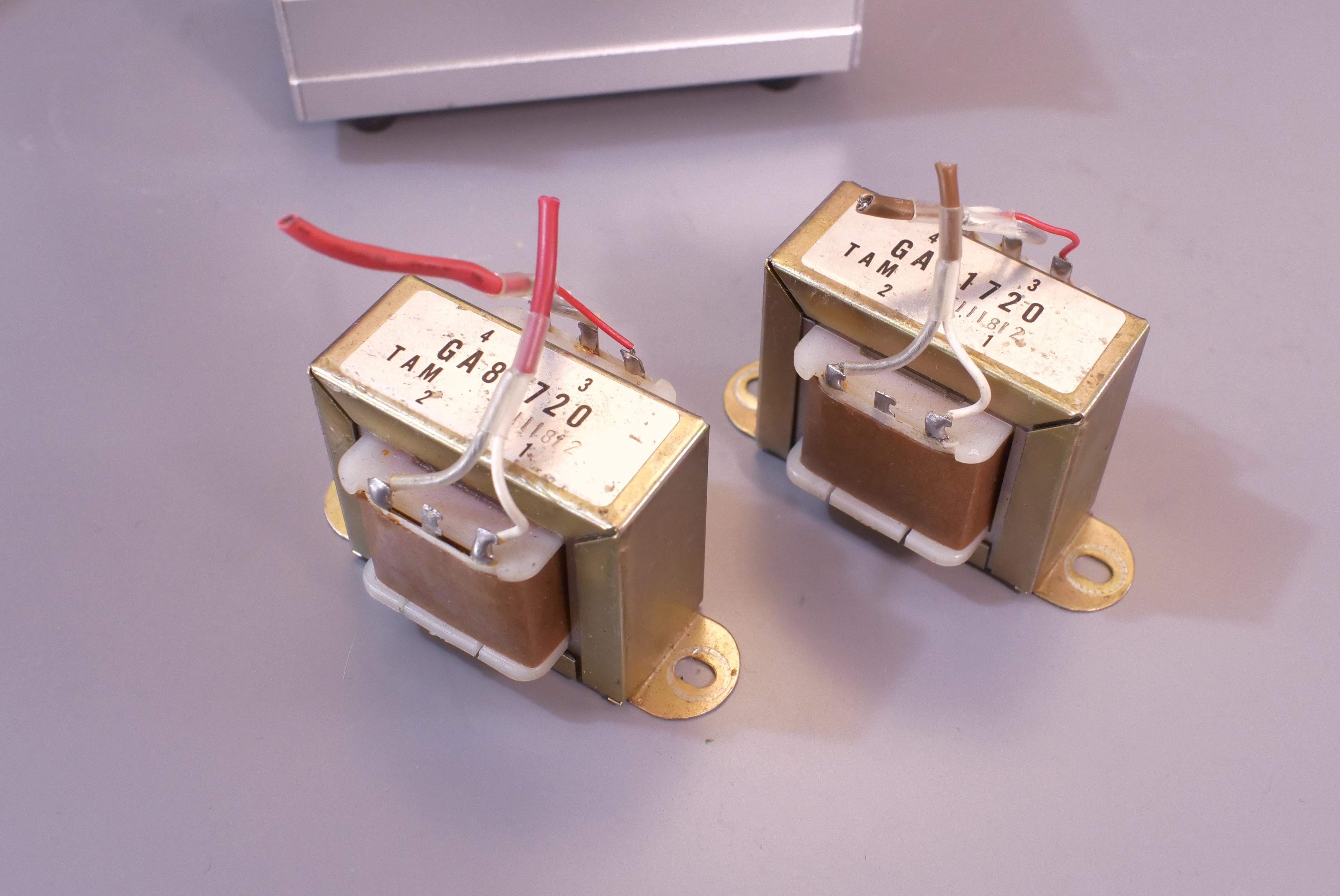 ステレオ仕様のトランスボックスを自作しました。600Ω：600Ω（途中経過