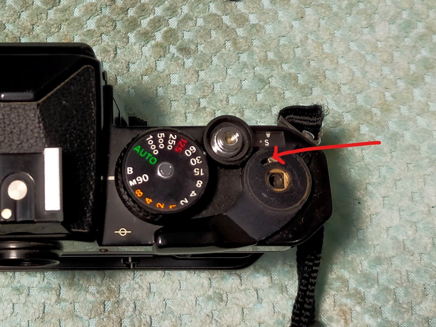 Nikon Feの分解｜フィルムカメラ修理のアクアカメラ