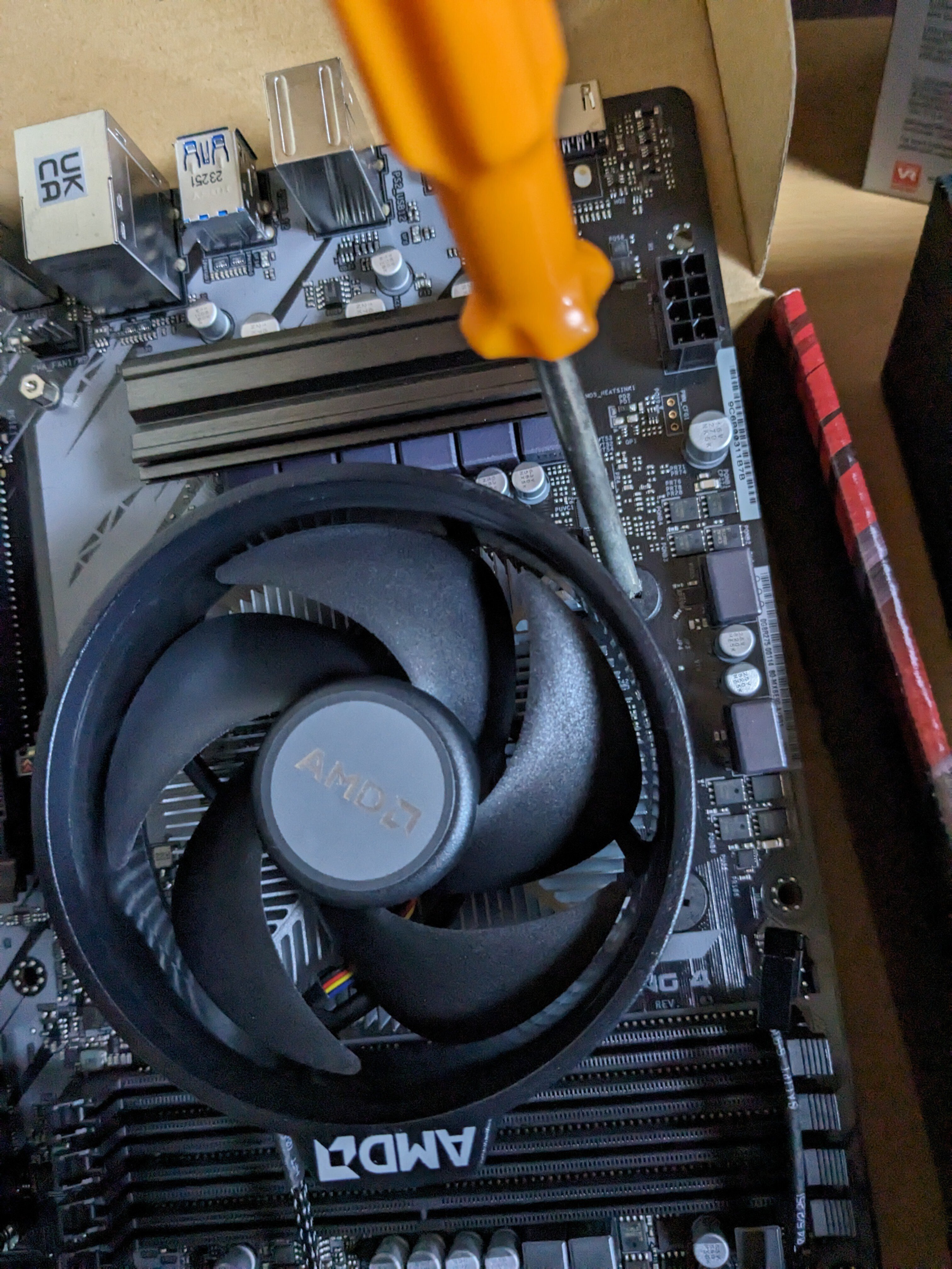 AMD Ryzen5 5600G 自作PC（事務用・高速・静音） #016 SandyBridgeから