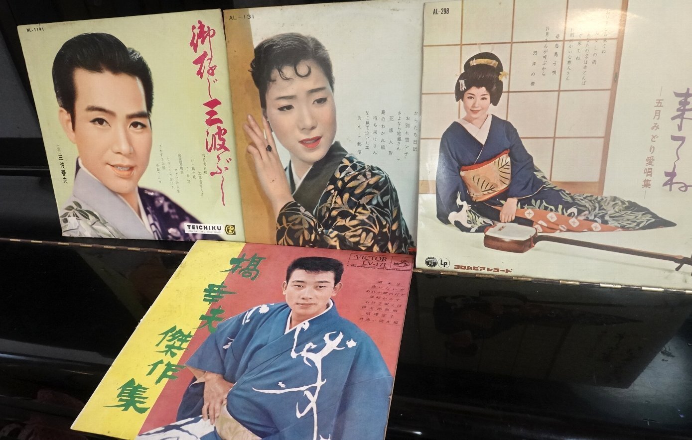 昭和レトロ 思い出の戦時歌謡集 レコード3枚入り EPレコード 9枚セット