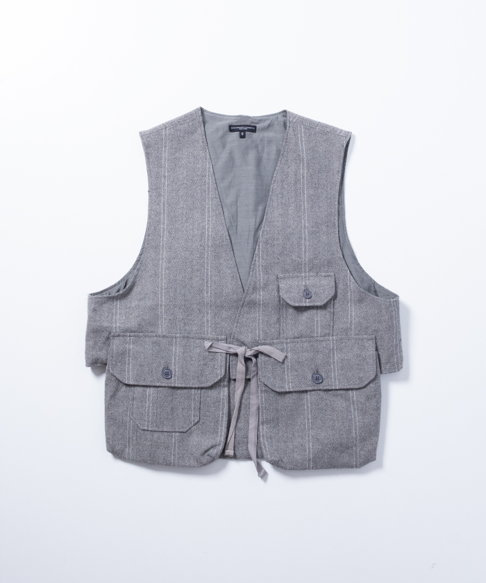 存在感抜群。EGのFOWL VESTでコーディネートに差をつける