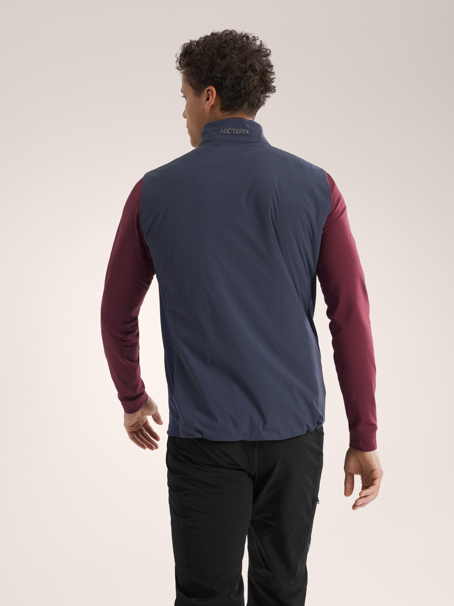 Arc'teryx Men's Breathable Atom Vest Navy – Black Sapphire – Arc