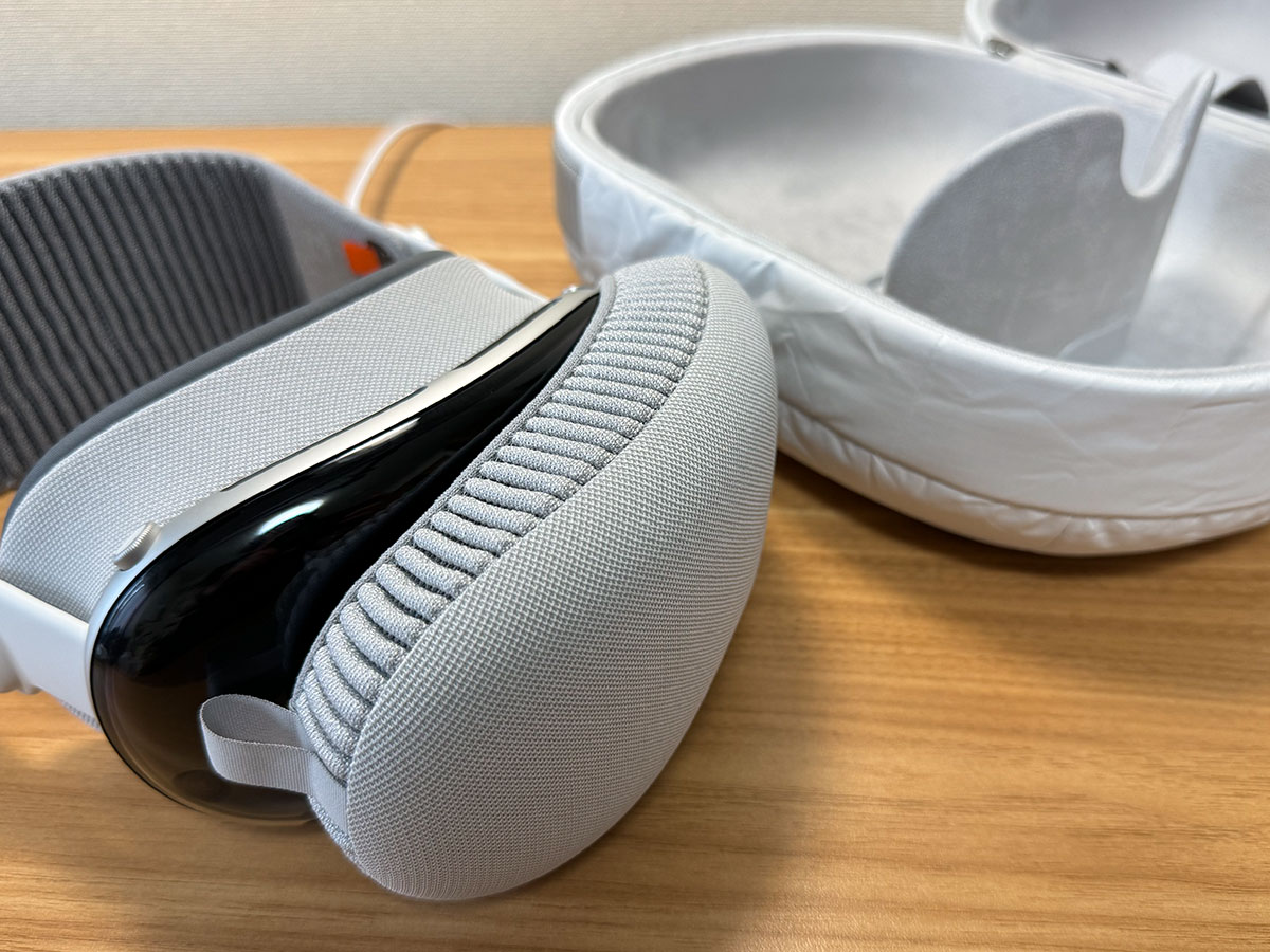 レビュー】Apple純正 Apple Vision Proトラベルケース | アイアリ
