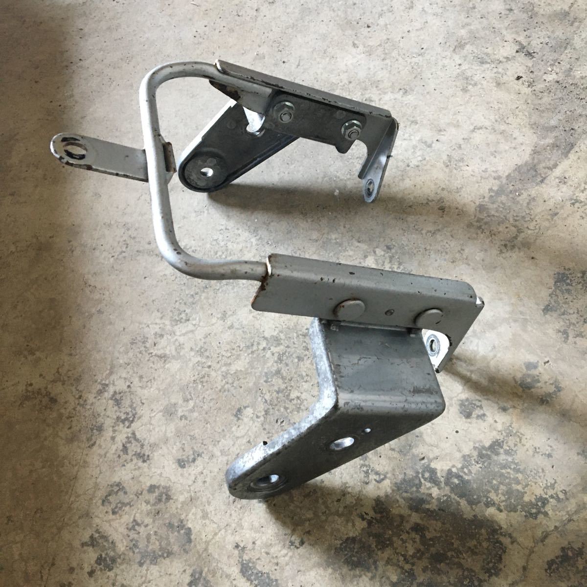 ♪ ゼファーχ G2以降 純正 新品 ヘッドライトステー セット 純正