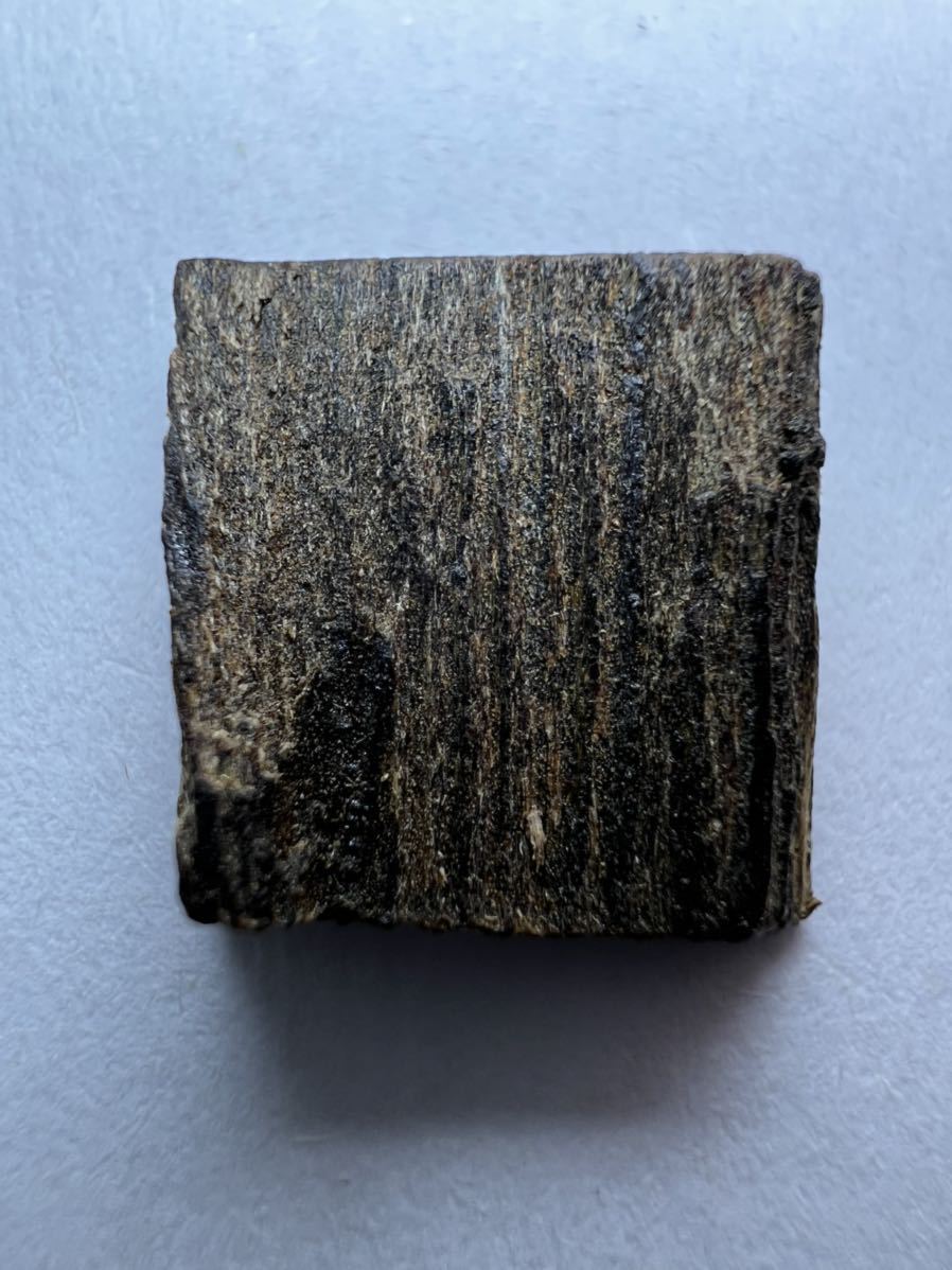 古渡命銘木 六十一種名香の内 伽羅銘 薄雲0.296g香木⁄お香⁄沈香