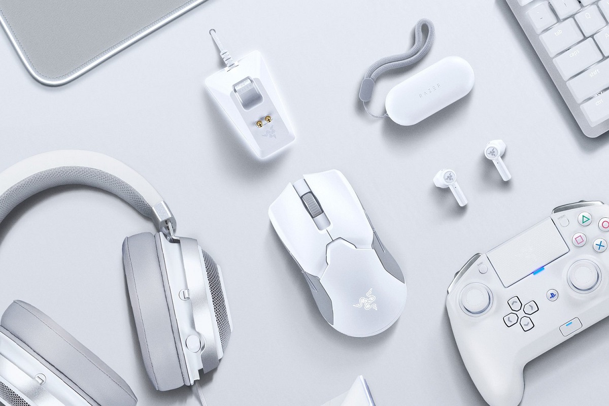 Razerの軽量ワイヤレスマウス「Viper Ultimate Mercury White」国内